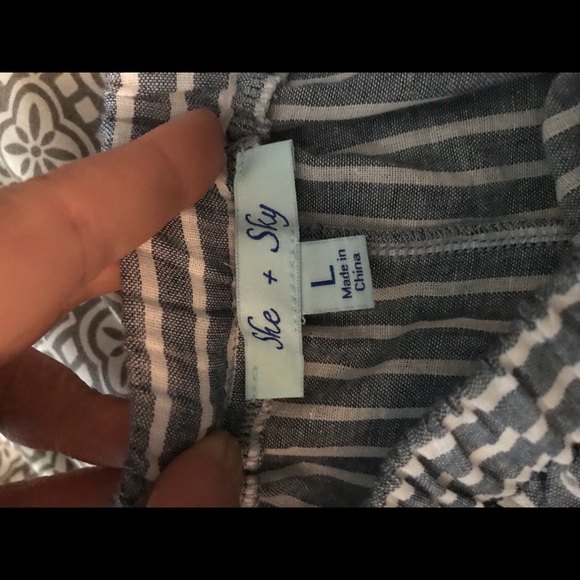 Off the shoulder top! - Picture 2 of 2